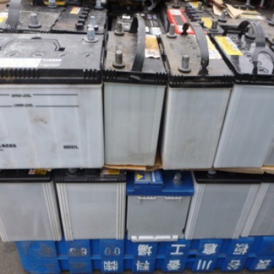 自動車バッテリー